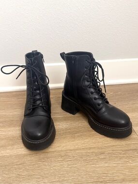 Madden Girl Black Combat Lace-Up Chunky Platform Ankle Boots